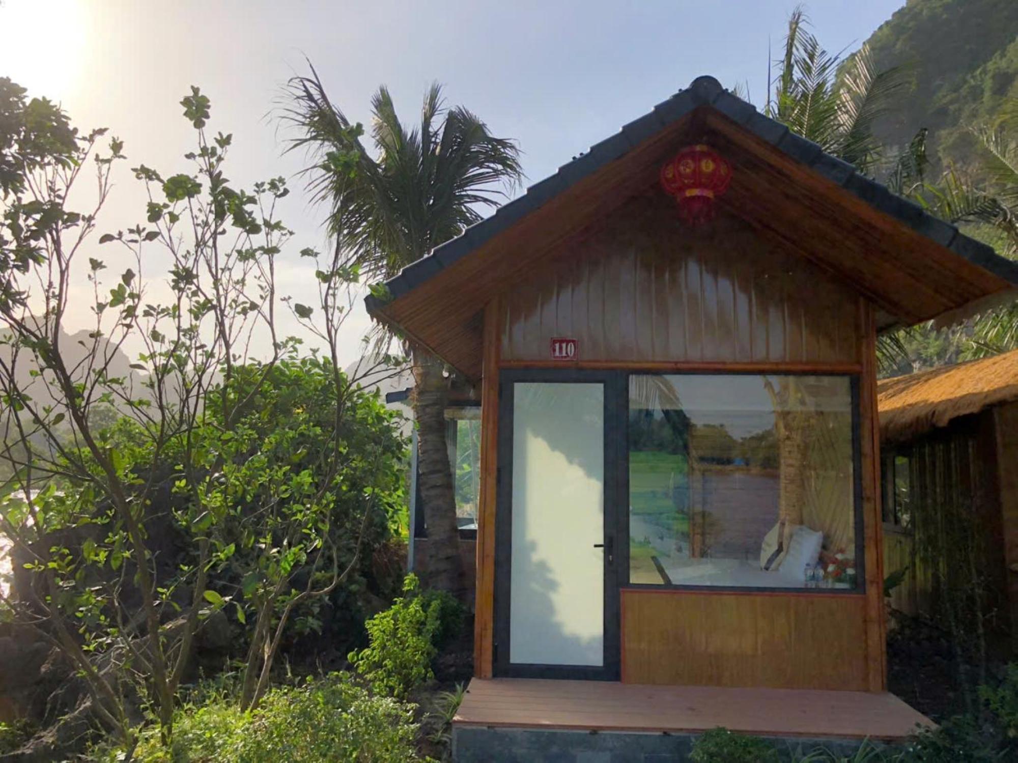 Xuan Son Lakeside Bungalow Нин Бин Екстериор снимка